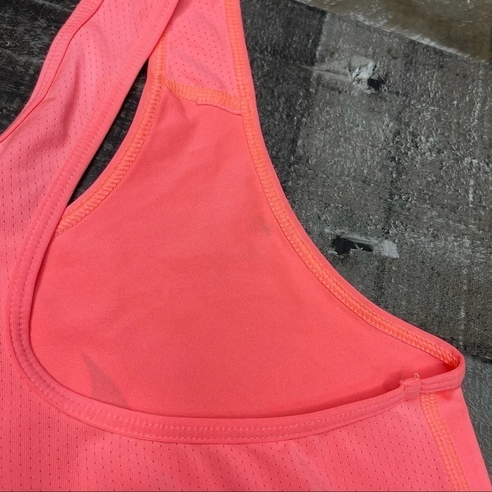 Nike Racerback Tank Top size Small